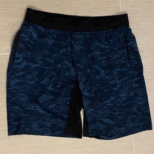 Men’s Lululemon 11 inch shorts